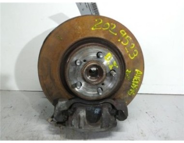 Buje Delantero Izquierdo Toyota AVENSIS Sedán  2 0 D-4D