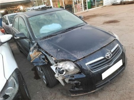 Buje Delantero Izquierdo Toyota AVENSIS Sedán  2 0 D-4D