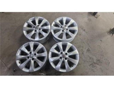 JUEGO LLANTAS Opel Corsa E  1 4 Design LINE [1 4 Ltr  - 66 kW 16V bivalent  Gasolina / LPG]