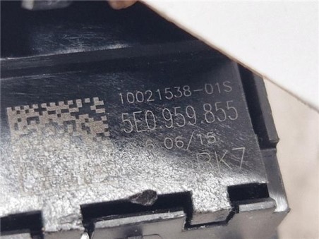 MANDO ELEVALUNAS TRASERO IZQUIERDO Skoda Octavia Berlina  1 6 Ambition [1 6 Ltr  - 77 kW TDI DPF]