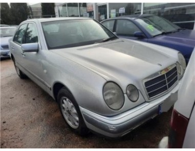 Mercedes-Benz Clase E  Berlina  E 290 Turbo-D 