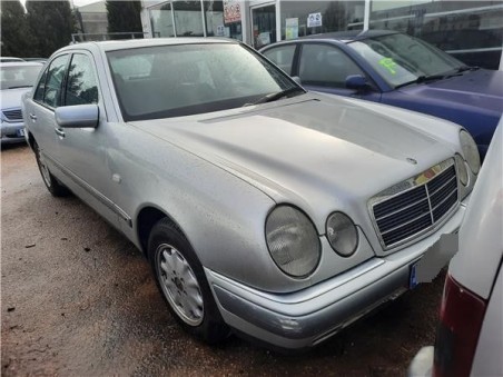 Mercedes-Benz Clase E  Berlina  E 290 Turbo-D 