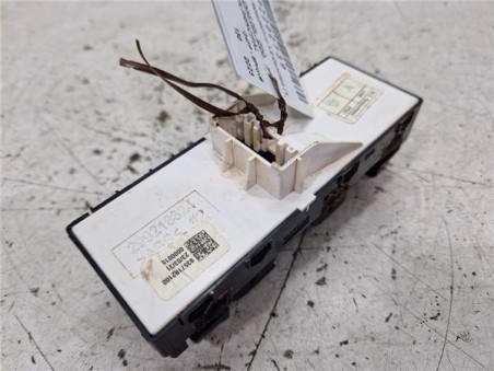 MANDO ELEVALUNAS DELANTERO IZQUIERDO Kia Sportage  1 6 Concept [1 6 Ltr  - 110 kW T-GDI CAT]