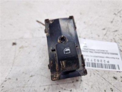 MANDO ELEVALUNAS TRASERO DERECHO Kia Sportage  1 6 Concept [1 6 Ltr  - 110 kW T-GDI CAT]