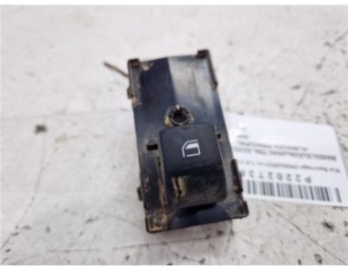 MANDO ELEVALUNAS TRASERO DERECHO Kia Sportage  1 6 Concept [1 6 Ltr  - 110 kW T-GDI CAT]