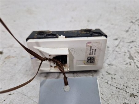 MANDO ELEVALUNAS TRASERO DERECHO Kia Sportage  1 6 Concept [1 6 Ltr  - 110 kW T-GDI CAT]