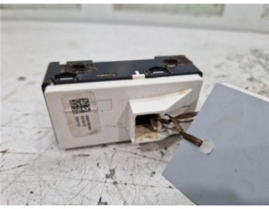 MANDO ELEVALUNAS DELANTERO DERECHO Kia Sportage  1 6 Concept [1 6 Ltr  - 110 kW T-GDI CAT]