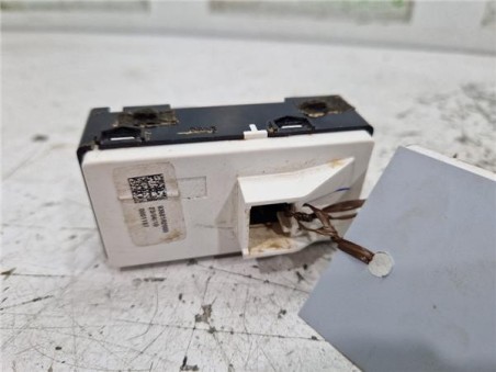 MANDO ELEVALUNAS DELANTERO DERECHO Kia Sportage  1 6 Concept [1 6 Ltr  - 110 kW T-GDI CAT]