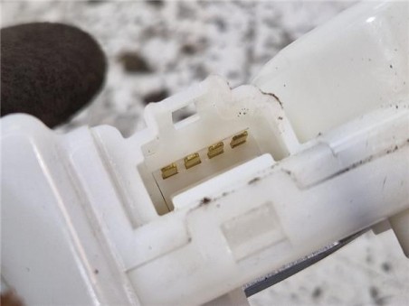 Cerradura Porton Nissan Juke I  1 6 Acenta [1 6 Ltr  - 86 kW 16V CAT]