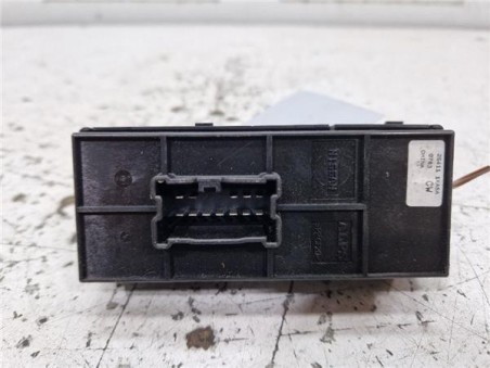 MANDO ELEVALUNAS DELANTERO DERECHO Nissan Juke I  1 6 Acenta [1 6 Ltr  - 86 kW 16V CAT]