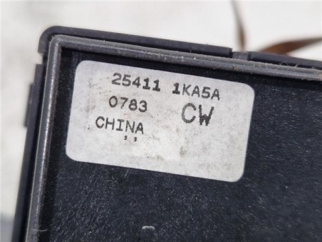 MANDO ELEVALUNAS DELANTERO DERECHO Nissan Juke I  1 6 Acenta [1 6 Ltr  - 86 kW 16V CAT]