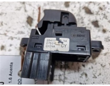 MANDO ELEVALUNAS TRASERO IZQUIERDO Nissan Juke I  1 6 Acenta [1 6 Ltr  - 86 kW 16V CAT]