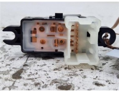 MANDO ELEVALUNAS TRASERO IZQUIERDO Renault Koleos II  2 0 Zen [2 0 Ltr  - 130 kW dCi Diesel FAP Energy]