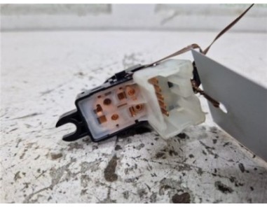 MANDO ELEVALUNAS DELANTERO DERECHO Renault Koleos II  2 0 Zen [2 0 Ltr  - 130 kW dCi Diesel FAP Energy]