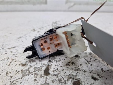 MANDO ELEVALUNAS DELANTERO DERECHO Renault Koleos II  2 0 Zen [2 0 Ltr  - 130 kW dCi Diesel FAP Energy]