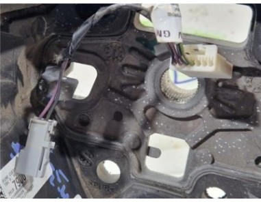 Volante Opel Crossland X  1 2 Excellence [1 2 Ltr  - 96 kW]