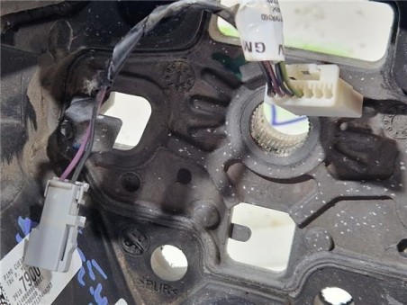 Volante Opel Crossland X  1 2 Excellence [1 2 Ltr  - 96 kW]