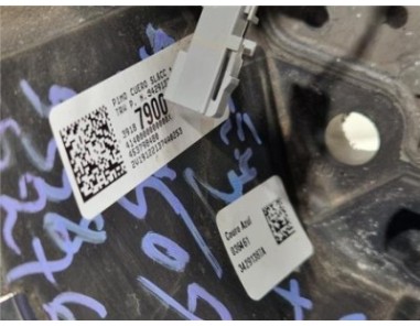 Volante Opel Crossland X  1 2 Excellence [1 2 Ltr  - 96 kW]