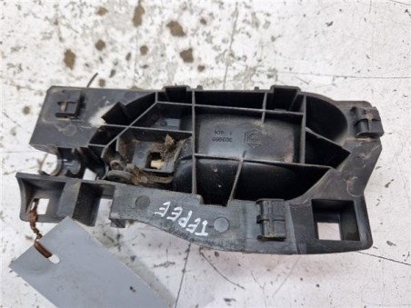 Manilla Interior Puerta Delantera Derecha Peugeot Partner Tepee  1 6 Access [1 6 Ltr  - 55 kW Blue-HDI FAP]