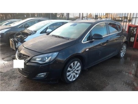 Faro Antiniebla Derecho Opel Astra J Berlina 5p  2 0 Cosmo [2 0 Ltr  - 118 kW 16V CDTI]