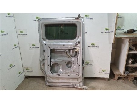 Puerta Lateral Corredera Izquierda Nissan NV200 /Evalia  1 5 NV200 Combi Comfort [1 5 Ltr  - 81 kW dCi CAT]