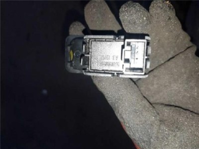 Botonera Puerta Trasera Derecha Seat Ateca  2 0 TDI 