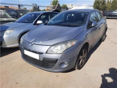 Paragolpes Delantero Renault Megane III Berlina 5P  1 5 Dynamique [1 5 Ltr  - 78 kW dCi Diesel] 2