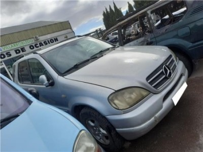 Amortiguador Porton Trasero Izquierdo Mercedes-Benz Clase ML  2 7 270 CDI  [2 7 Ltr  - 120 kW CDI 20V CAT]