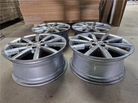 JUEGO LLANTAS Volkswagen Polo V  1 4 Advance BMT [1 4 Ltr  - 66 kW TDI]