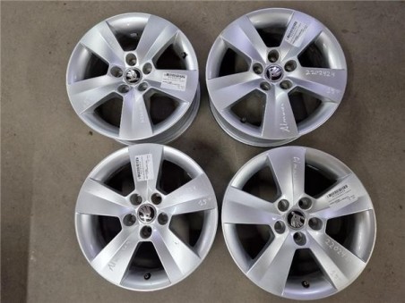 JUEGO LLANTAS Skoda Fabia  1 0 Ambition [1 0 Ltr  - 55 kW MPI]