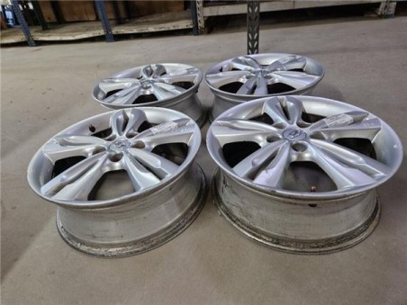 JUEGO LLANTAS Hyundai ix35  1 7 Comfort 2WD [1 7 Ltr  - 85 kW CRDi CAT]