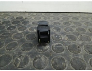 Botonera Puerta Delantera Derecha Audi A3  2 0 FSI Ambiente [2 0 Ltr  - 110 kW 16V FSI]