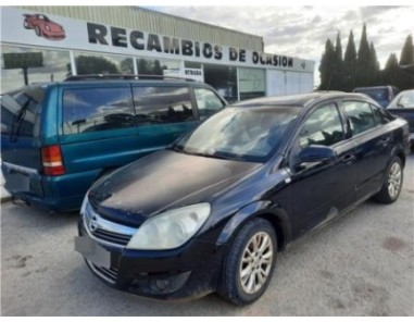 Opel Astra H Berlina  1 7 CDTI