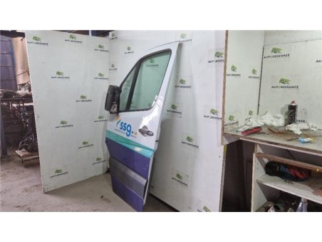 Puerta Delantera Izquierda Mercedes-Benz Sprinter II Kombi  2 1 311 / 313 / 314 / 316 CDI  [2 1 Ltr  - 95 kW CDI CAT ]