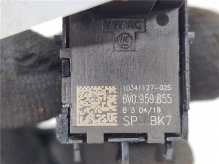 MANDO ELEVALUNAS TRASERO DERECHO Skoda Fabia  1 0 Ambition [1 0 Ltr  - 55 kW MPI]