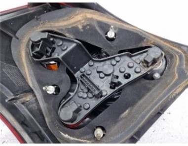 Piloto Trasero Derecho Toyota Avensis Berlina  2 2 D-4D Executive Berlina  [2 2 Ltr  - 110 kW D-4D CAT]