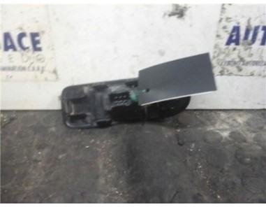Botonera Puerta Delantera Derecha Citroen C3  1 2 Collection [1 2 Ltr  - 60 kW 12V VTi / PureTech]