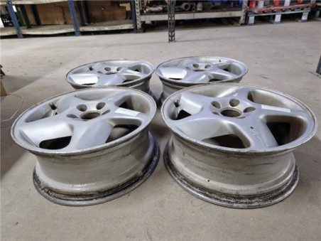 JUEGO LLANTAS Volvo V70 Familiar  2 5 TDI