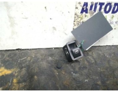 Botonera Puerta Trasera Izquierda BMW Serie 3 Berlina  2 0 320d [2 0 Ltr  - 100 kW 16V Diesel CAT]