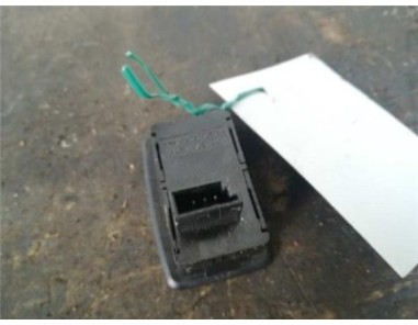 Botonera Puerta Trasera Derecha BMW Serie 3 Berlina  2 0 320d [2 0 Ltr  - 100 kW 16V Diesel CAT]