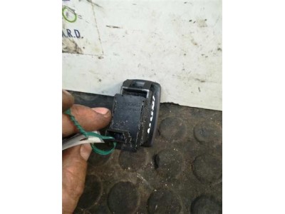 Botonera Puerta Trasera Derecha BMW Serie 3 Berlina  2 0 320d [2 0 Ltr  - 100 kW 16V Diesel CAT]