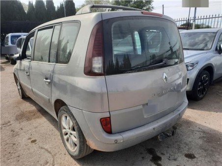 Renault Espace IV  2 0 dCi 