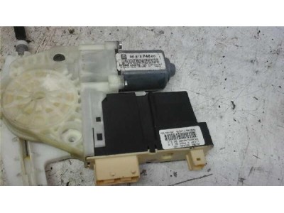 Elevalunas Electrico Delantero Derecho Citroen C4 Berlina  1 6 HDi