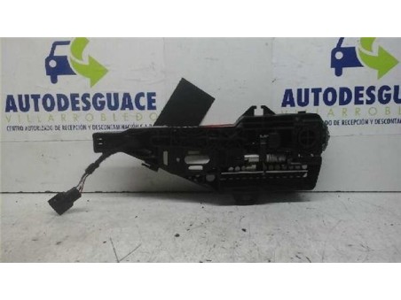 Maneta Exterior Delantera Derecha Renault Clio IV  0 9 Business [0 9 Ltr  - 66 kW TCE Energy bivalent  Gasolina / GPL]