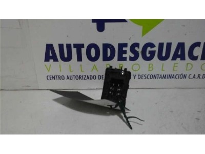 Botonera Puerta Trasera Derecha Renault Fluence  1 5 Expression [1 5 Ltr  - 78 kW dCi Diesel FAP]