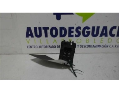 Botonera Puerta Trasera Derecha Renault Fluence  1 5 Expression [1 5 Ltr  - 78 kW dCi Diesel FAP]