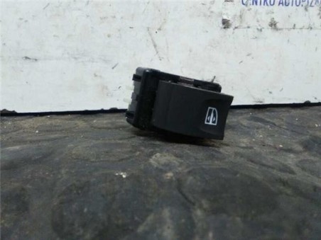 Botonera Puerta Trasera Izquierda Renault Clio IV  0 9 Business [0 9 Ltr  - 66 kW TCE Energy bivalent  Gasolina / GPL]