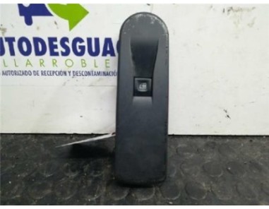 Botonera Puerta Delantera Derecha Renault Clio IV  0 9 Business [0 9 Ltr  - 66 kW TCE Energy bivalent  Gasolina / GPL]