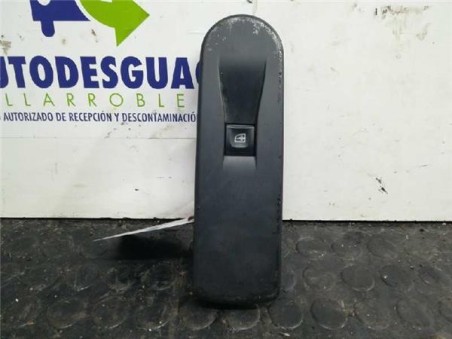 Botonera Puerta Delantera Derecha Renault Clio IV  0 9 Business [0 9 Ltr  - 66 kW TCE Energy bivalent  Gasolina / GPL]