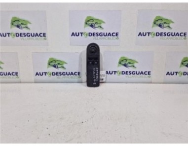 MANDO ELEVALUNAS DELANTERO IZQUIERDO Renault Clio IV  0 9 Business [0 9 Ltr  - 66 kW TCE Energy bivalent  Gasolina / GPL]